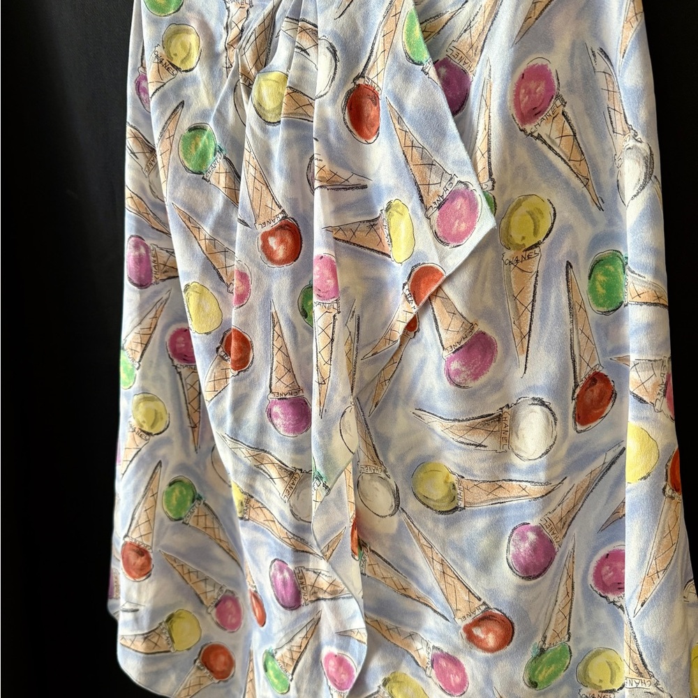 Vintage Chanel 100% silk colorful Ice Cream Cone Print Skirt
